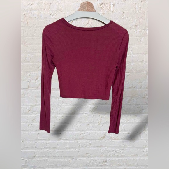 Women’s Burgundy Ribbed Long Sleeve Crop Top w/ Knotted Front | Size Small - Picture 3 of 10